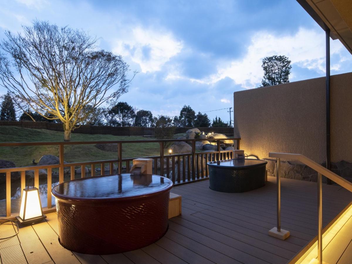 Отель La Vista Kirishima Hills Экстерьер фото