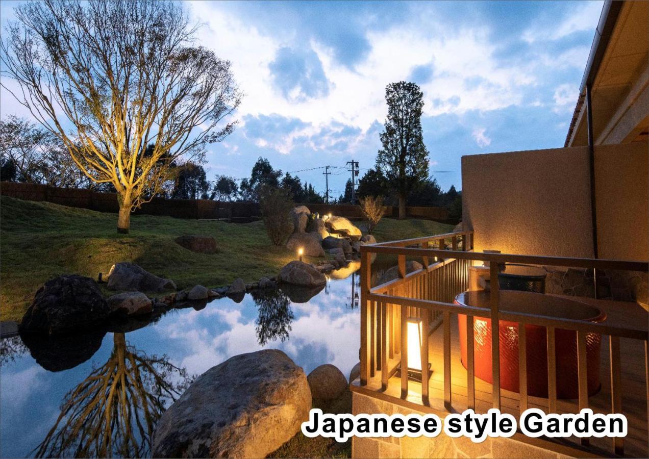 Отель La Vista Kirishima Hills Экстерьер фото