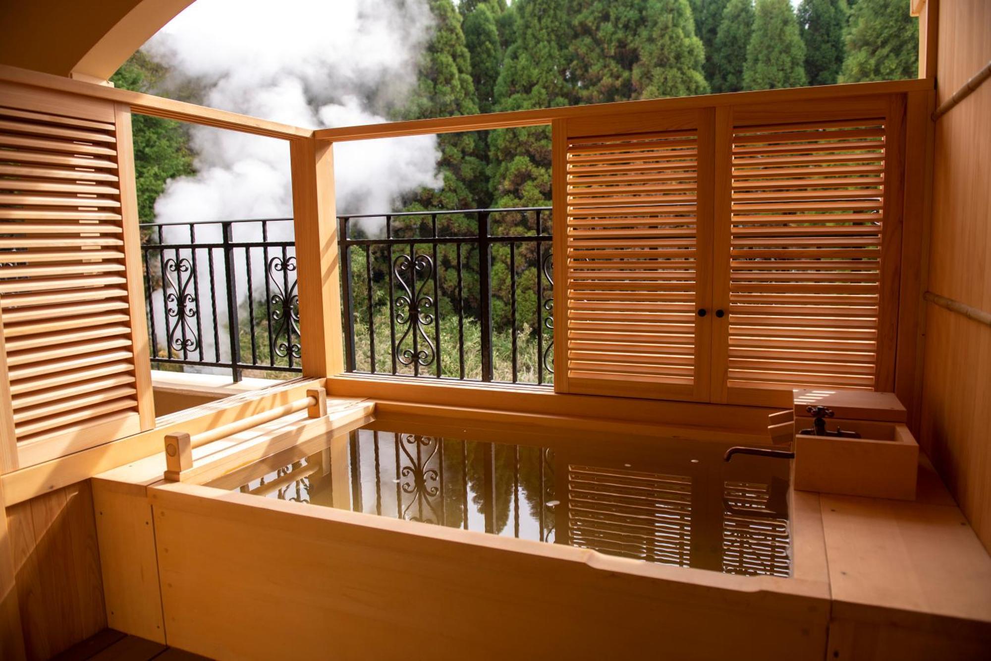 Отель La Vista Kirishima Hills Экстерьер фото